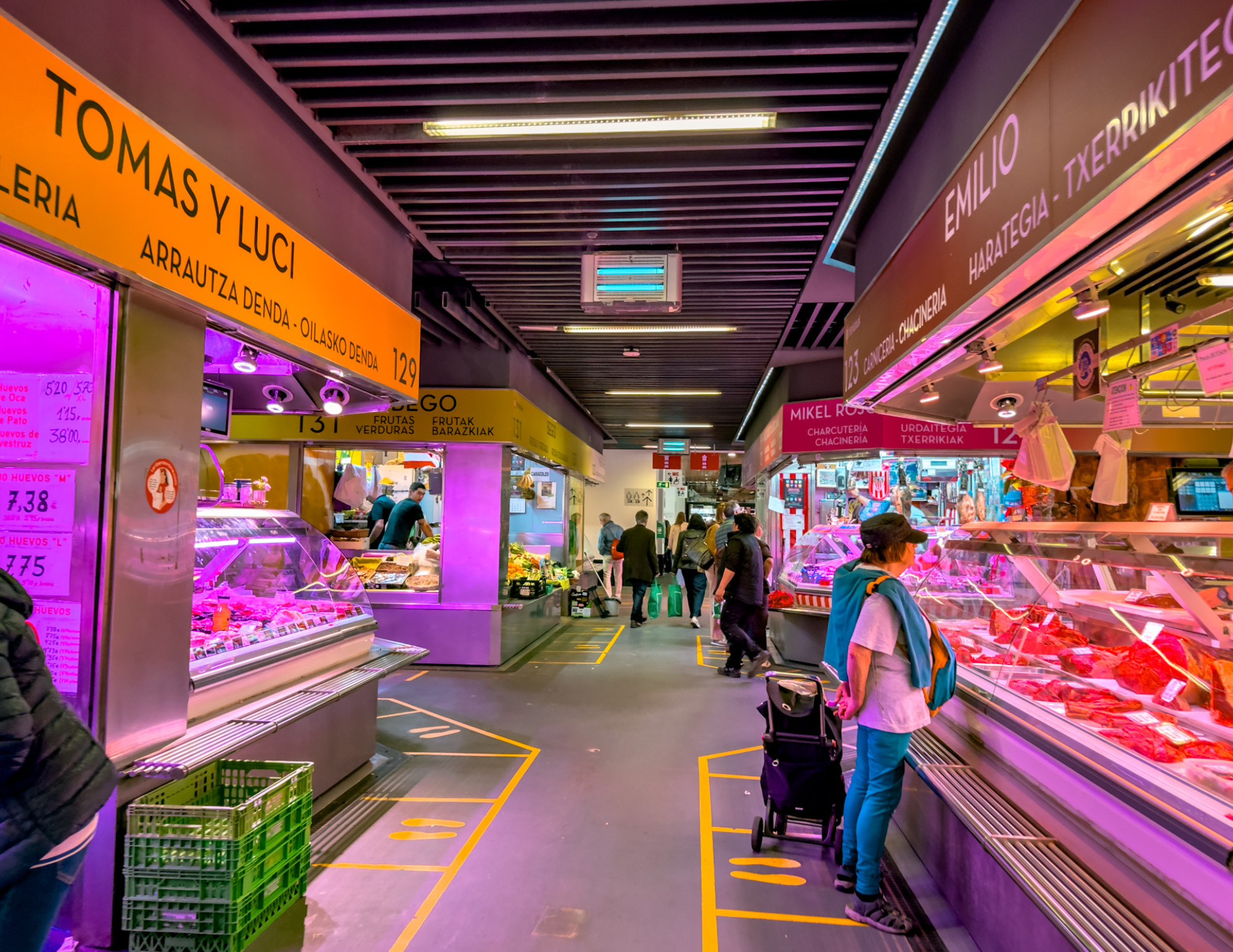 Bilbao Travel Guide (6).png